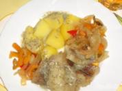 Seelachs gegart auf Zwiebel- Paprikagemüse - Rezept
