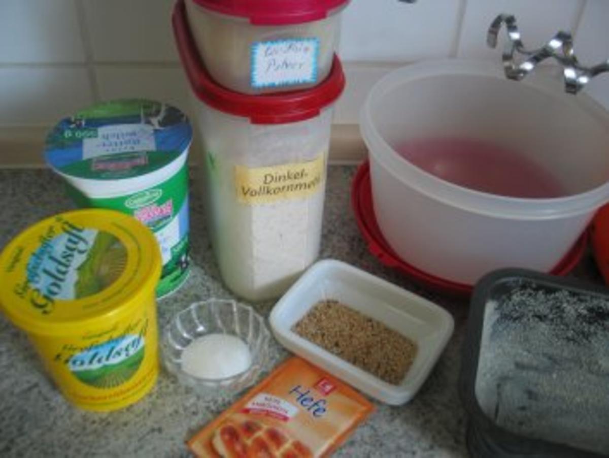 Brot + Brötchen: Dinkelbrot mit Buttermilch - Rezept - kochbar.de