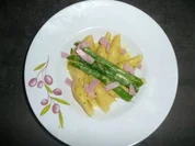 Coquilles-Nudeln in Gorgonzola-Curry-Sauce mit grünem Spargel - Rezept