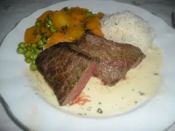 Rinderhüftsteak (Hüferlsteak) mit grüner Pfeffer-Sauce - Rezept