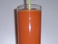 Rezept: Getränk: Möhren-Bananen-Saft Getränk: Möhren-Bananen-Saft - Rezept