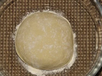 Rezept: Pizza con Rucola Bresaola e Parmigiano Bild Nr. 3 Pizza con Rucola Bresaola e Parmigiano - Rezept - Bild Nr. 3