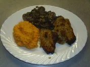 Rezept: Fleischgerichte: Lammkoteletts mit Senfkruste, Sรผsskartoffelpรผree und Champignons Fleischgerichte: Lammkoteletts mit Senfkruste, Sรผsskartoffelpรผree und Champignons - Rezept