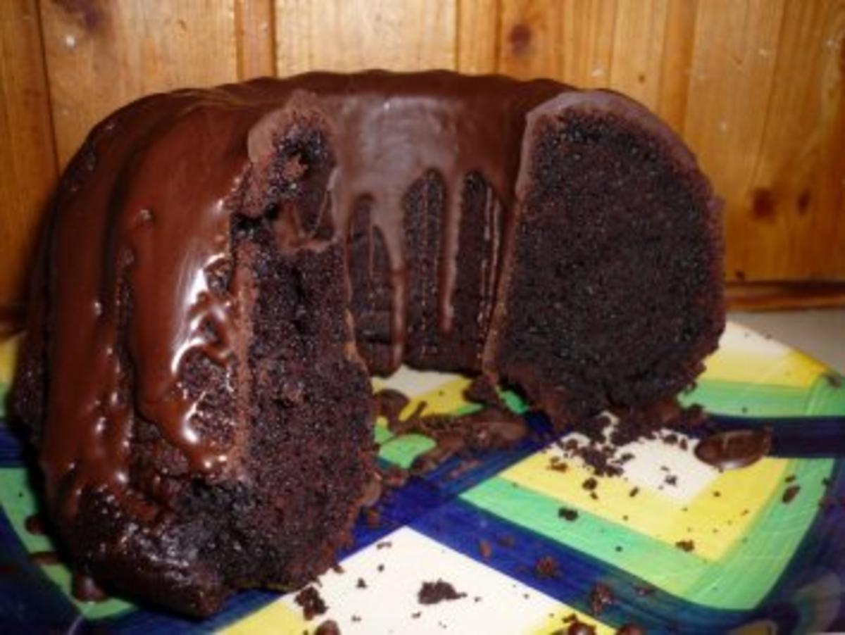 Schokoladenkuchen mit saurer Sahne - Rezept