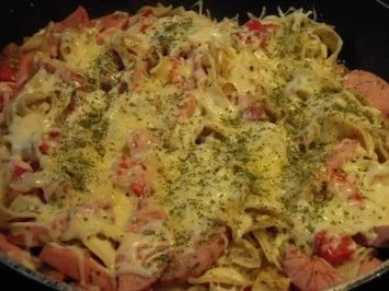 Rezept: Schnelle Nudelpfanne mit Tomaten, Kräutern und Käse Bild Nr. 7 Schnelle Nudelpfanne mit Tomaten, Kräutern und Käse - Rezept - Bild Nr. 7