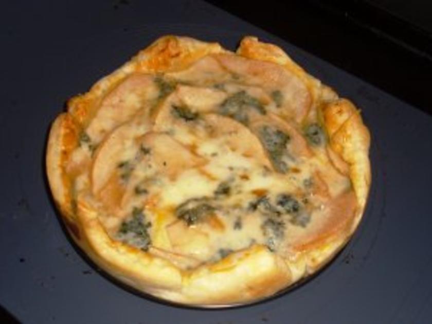 Birnen-Gorgonzola-Tarte mit Knusperspeck - Rezept - kochbar.de