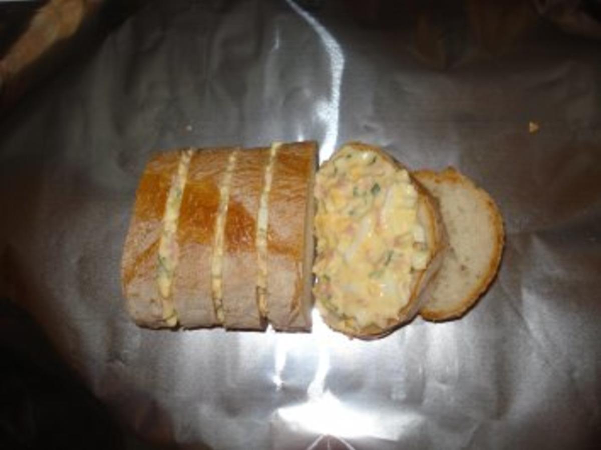 Gefülltes Weißbrot - schnell &amp; einfach - 188 kcal/100g