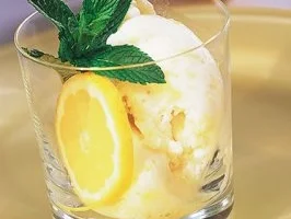 Rezept: Zitroneneis Bild Nr. 2 Zitroneneis - Rezept - Bild Nr. 2