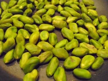 Desserts: Griechischer Pistazienjoghurt mit Honigfeigen - Rezept - Bild Nr. 3