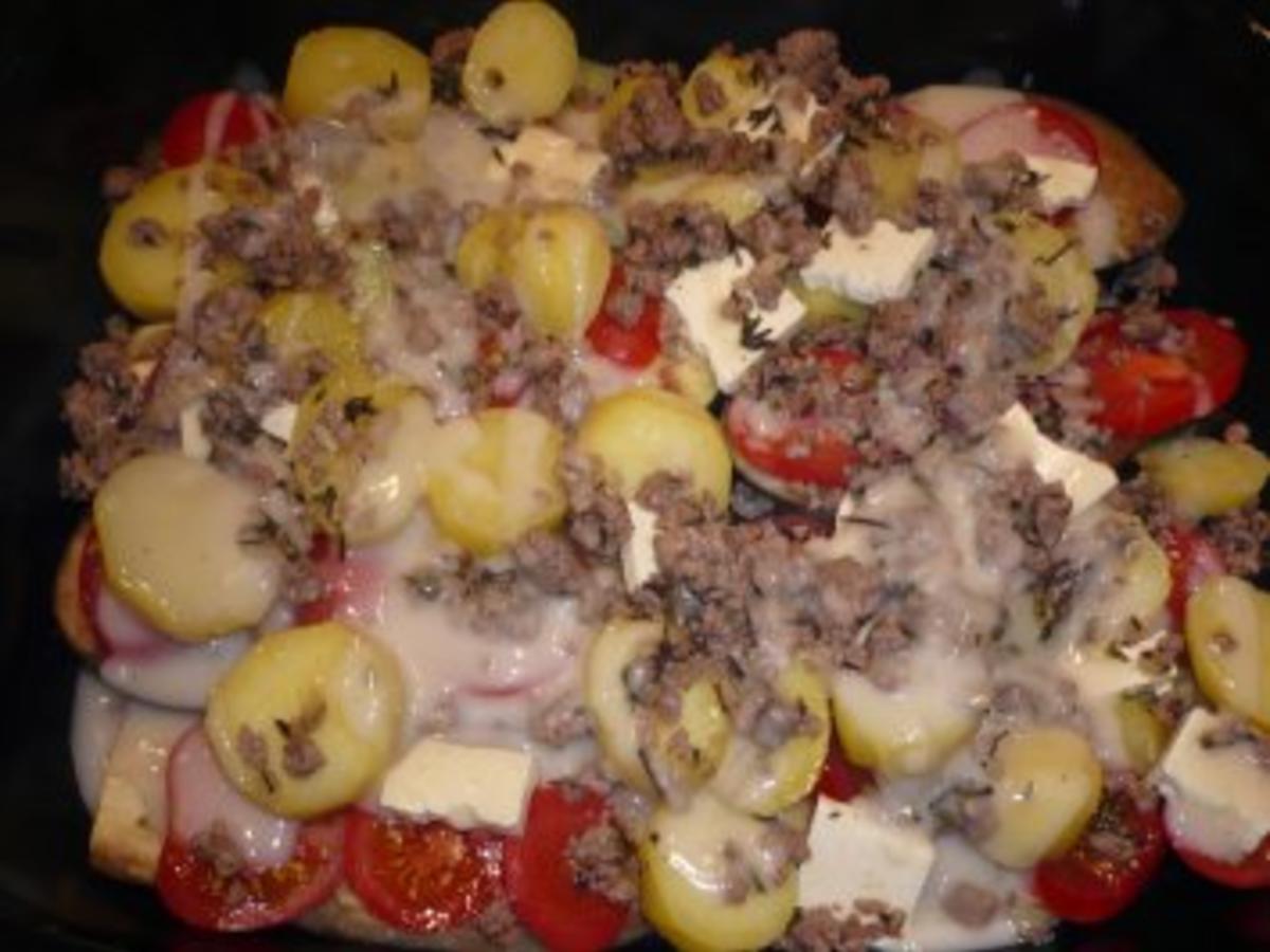 Moussaka mit Hackfleisch gemischt und Tomaten - Rezept mit Bild ...