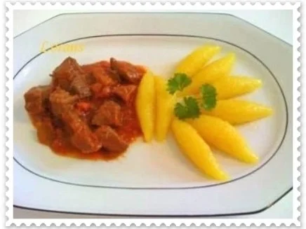 Rezept: Kalbsgulasch mit Schupfnudeln Bild Nr. 12 Kalbsgulasch mit Schupfnudeln - Rezept - Bild Nr. 12