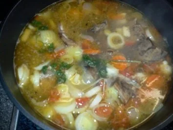 Rezept: Rindfleischsuppe - gibt's auch ohne Tüte :-) Bild Nr. 2 Rindfleischsuppe - gibt's auch ohne Tüte :-) - Rezept - Bild Nr. 2