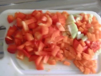 Rezept: Paprika-Nuss-Brotaufstrich Bild Nr. 2 Paprika-Nuss-Brotaufstrich - Rezept - Bild Nr. 2