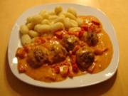 Paprika-Hackbällchen mit Gnocchi - Rezept