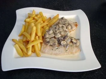 Jägerschnitzel mit Pommes - Rezept