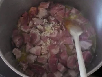 Rezept: feuriger Gulasch-Kessel Bild Nr. 4 feuriger Gulasch-Kessel - Rezept - Bild Nr. 4