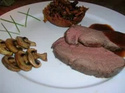 Rinderfilet an Balsamico-Vanillesauce und gefülltes Kartoffelkörbchen - Rezept