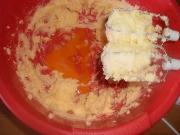 Rezept: Eierlikör-Pflaumen-Kuchen Bild Nr. 3 Eierlikör-Pflaumen-Kuchen - Rezept - Bild Nr. 3