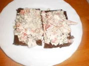 Forellen-Tatar auf Pumpernickel - Rezept