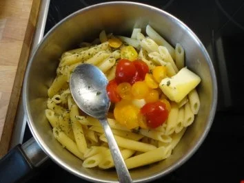 Penne mit Orangenolivenöl und Mozzarella - Rezept - Bild Nr. 4