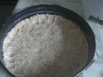 Rezept: Pfirsich - Torte ((warm ein Genuß,)) aber auch kalt sehr lecker Bild Nr. 5 Pfirsich - Torte ((warm ein Genuß,)) aber auch kalt sehr lecker - Rezept - Bild Nr. 5