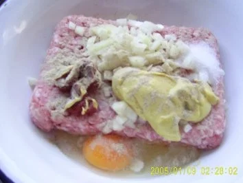 Rezept: Hacksteak in einer Pilz-Sahne-Soße Bild Nr. 3 Hacksteak in einer Pilz-Sahne-Soße - Rezept - Bild Nr. 3