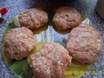 Rezept: Hacksteak in einer Pilz-Sahne-Soße Bild Nr. 4 Hacksteak in einer Pilz-Sahne-Soße - Rezept - Bild Nr. 4