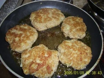 Rezept: Hacksteak in einer Pilz-Sahne-Soße Bild Nr. 6 Hacksteak in einer Pilz-Sahne-Soße - Rezept - Bild Nr. 6