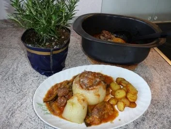 Rezept: Gemüse: Gefüllte Gemüsezwiebel im Zucchini-Tomatenbett Bild Nr. 8 Gemüse: Gefüllte Gemüsezwiebel im Zucchini-Tomatenbett - Rezept - Bild Nr. 8