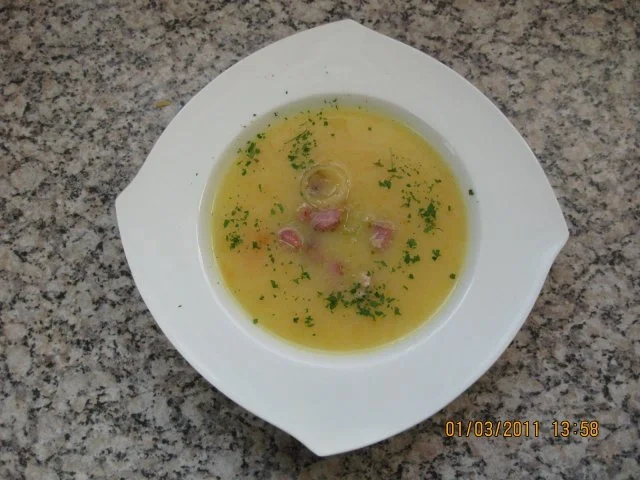 Rezept: Speck-Kartoffelsuppe Speck-Kartoffelsuppe - Rezept