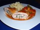 Putenroulade mit Paprikagemüse und Nudeln - Rezept