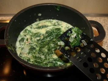 Rezept: Dorsch im Spinatbett mit Kartoffeldecke Bild Nr. 5 Dorsch im Spinatbett mit Kartoffeldecke - Rezept - Bild Nr. 5