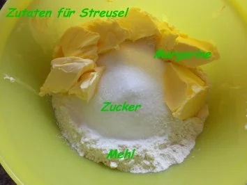 Rezept: Hefe: STREUSELTALER mit Puddingfüllung Bild Nr. 2 Hefe: STREUSELTALER mit Puddingfüllung - Rezept - Bild Nr. 2
