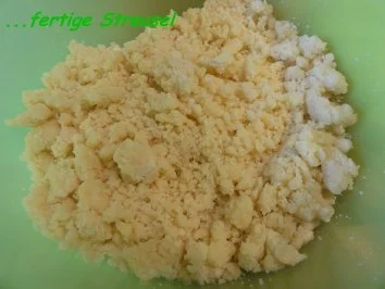 Rezept: Hefe: STREUSELTALER mit Puddingfüllung Bild Nr. 4 Hefe: STREUSELTALER mit Puddingfüllung - Rezept - Bild Nr. 4