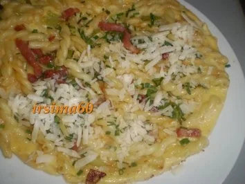 Nudelomelette mit Bacon und Frühlingszwiebeln - Rezept - Bild Nr. 6