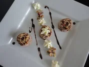 Haselnuß Eis mit  Knusper Nüßchen - Rezept