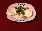 Ziegenkäse-Variation mit Balsamico-Crème und Edelkastanienhonig (Markus Becker) - Rezept