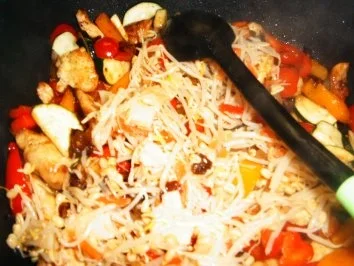 Rezept: Bunte Hähnchenpfanne Bild Nr. 7 Bunte Hähnchenpfanne - Rezept - Bild Nr. 7