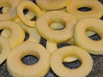 Apfelküchle oder Öpflküachle - Rezept - Bild Nr. 3