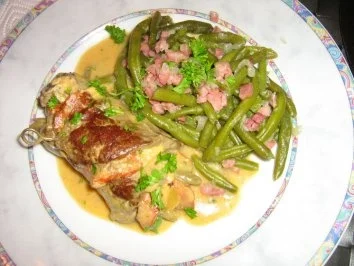 Rezept: Rouladen mit Kräuterfrischkäse und Chorizo gefüllt und Prinzessbohnen Rouladen mit Kräuterfrischkäse und Chorizo gefüllt und Prinzessbohnen - Rezept