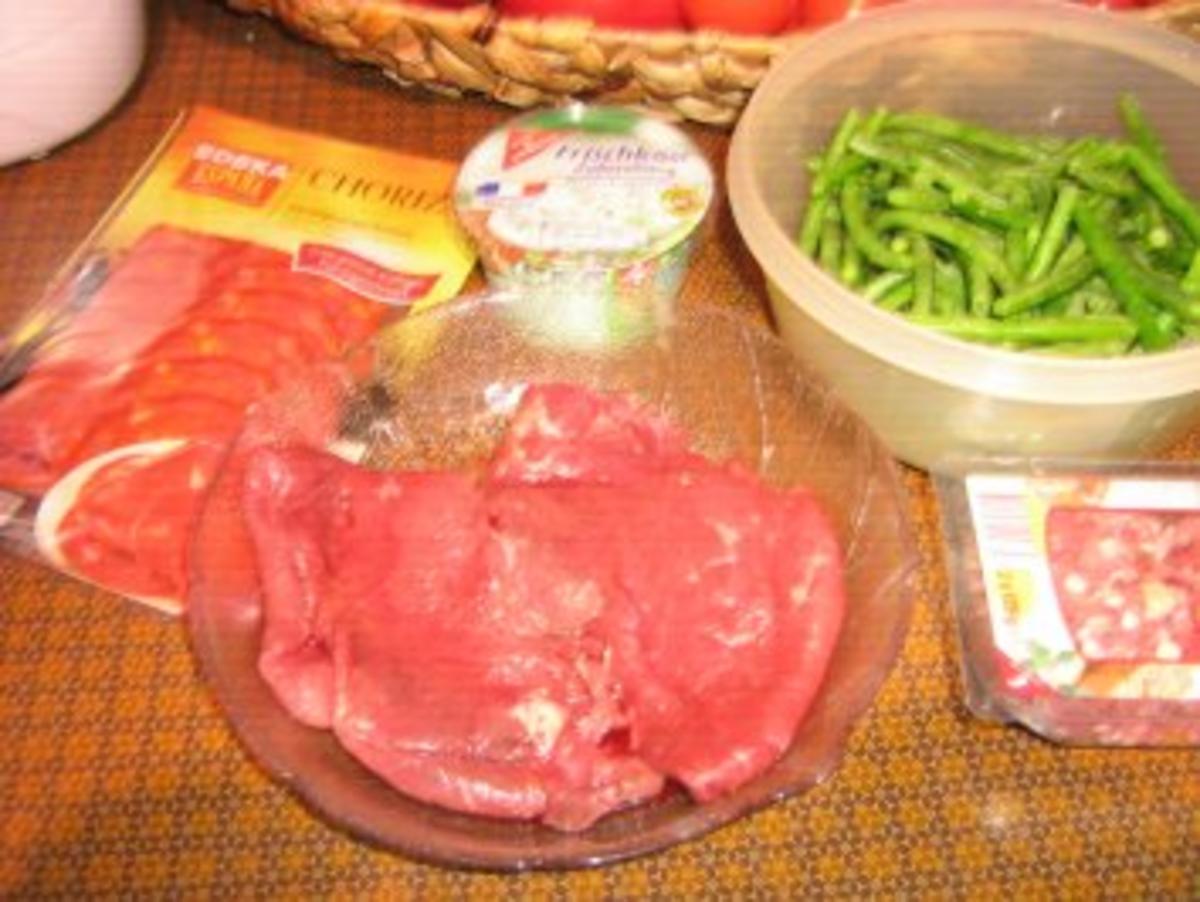 Rouladen mit Kräuterfrischkäse und Chorizo gefüllt und Prinzessbohnen - Rezept - Bild Nr. 3
