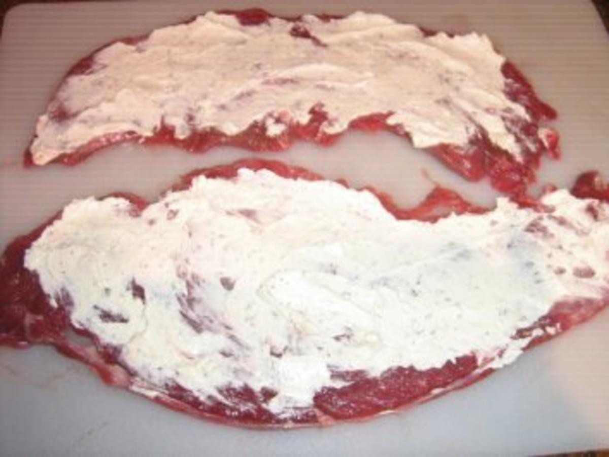 Rouladen mit Kräuterfrischkäse und Chorizo gefüllt und Prinzessbohnen - Rezept - Bild Nr. 4