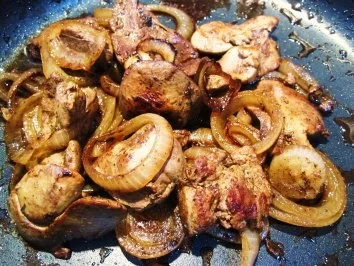 Grüner Salat mit lauwarmer Hühnerleber - Rezept - Bild Nr. 3