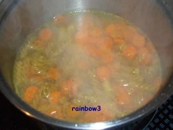 Kochen: Hähnchengeschnetzeltes mit Nudeln in Käsesauce - Rezept - Bild Nr. 2