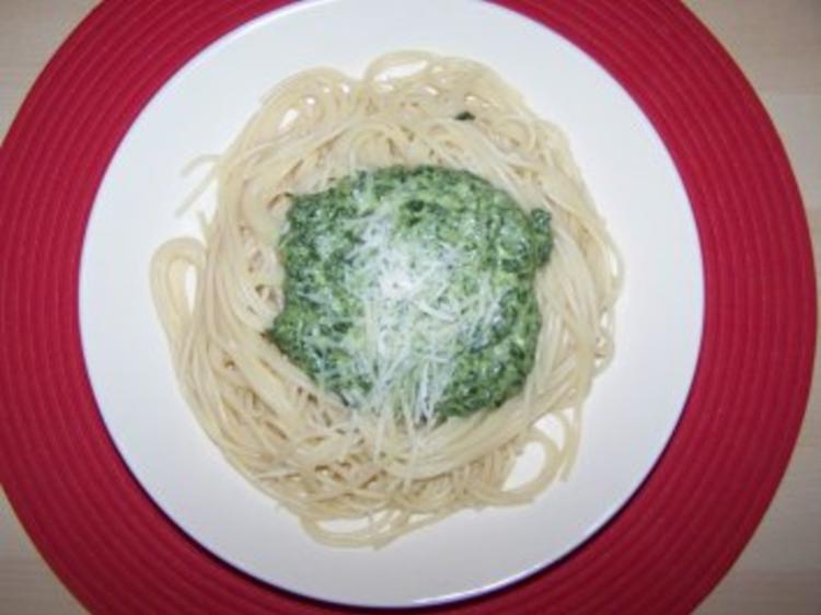 Spinat-Soße für Spaghetti - Rezept mit Bild - kochbar.de