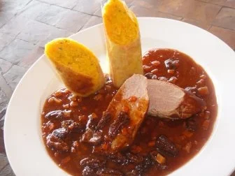 Rezept: Schweine-Medaillon auf Porto-Morchel-Spiegel mit Thymian-Mais im Brick Bild Nr. 4 Schweine-Medaillon auf Porto-Morchel-Spiegel mit Thymian-Mais im Brick - Rezept - Bild Nr. 4