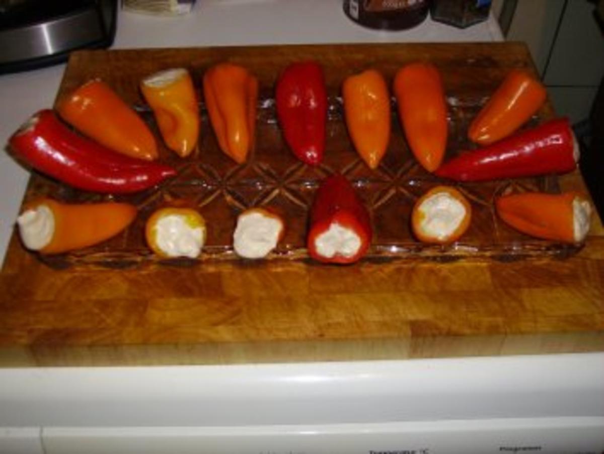 Kleine Paprika gefüllt mit Käsecreme - Rezept - Bild Nr. 5