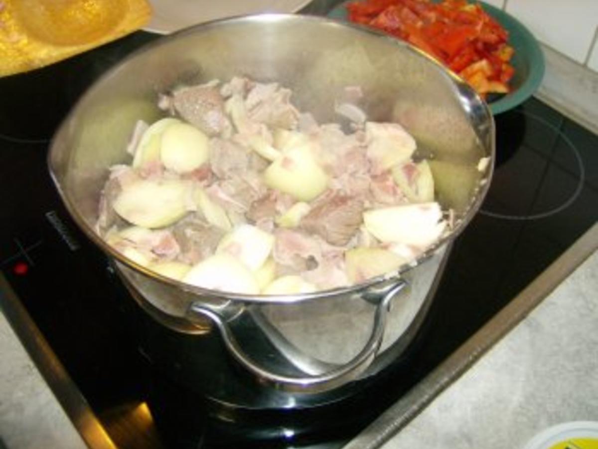 Gulasch mit Speck - schnell &amp; einfach - von moniundpeter