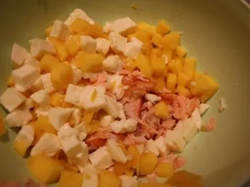 Mango-Lachs-Salat mit Mozzarella - Rezept - Bild Nr. 3