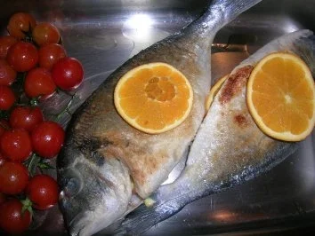 gebratene Dorade mit Oliven, Orangen, Petersiliensauce - Rezept - Bild Nr. 6